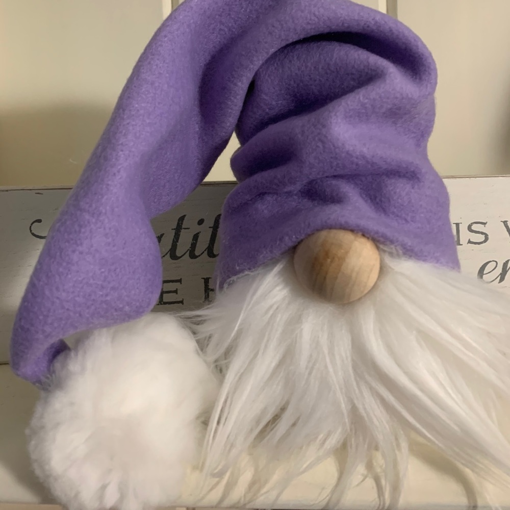 Purple gnome